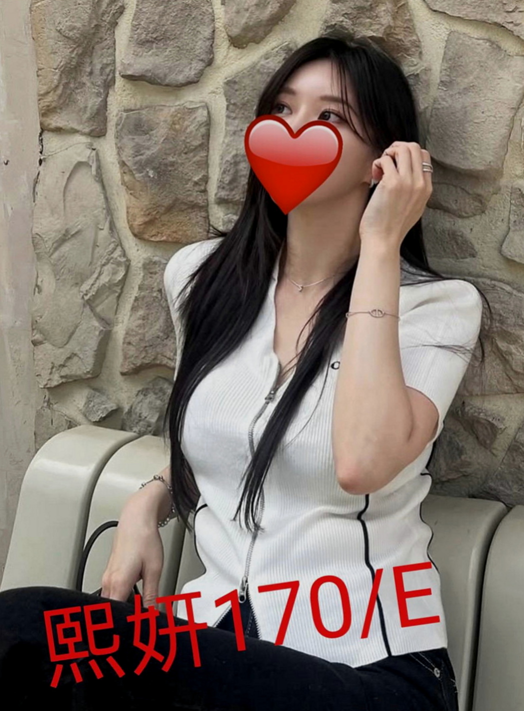 台南找茶：柔君 |健身正妹|164cm|43kg|D罩杯|21歲|齊臀短裙、 滑溜溜的在幫你打個奶泡 深喉 冰火 舌吻，無套吹，