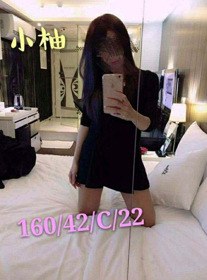 台東外送茶|外叫：喬影 |咖啡小妹|168cm|52kg|C罩杯|19歲|身材好 大奶豐滿 很會調情  kiss 火車便當 變裝